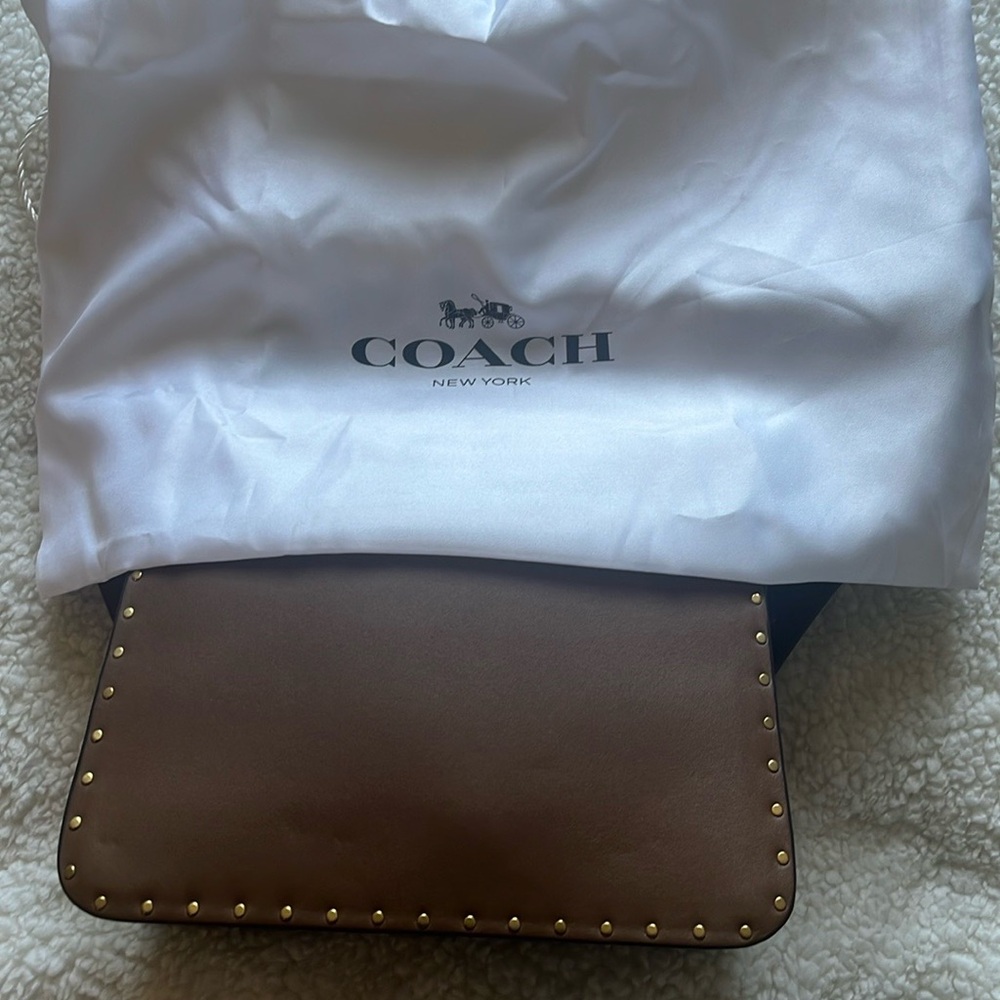 Color Block Crossbody Bag with Rivets - Picture 5 of 8